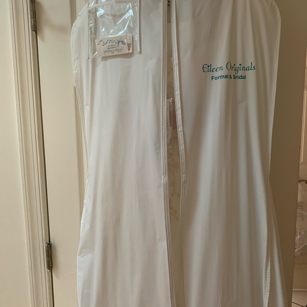 NWT Stunning Alfred Angelo Wedding Gown! - Picture 11 of 11